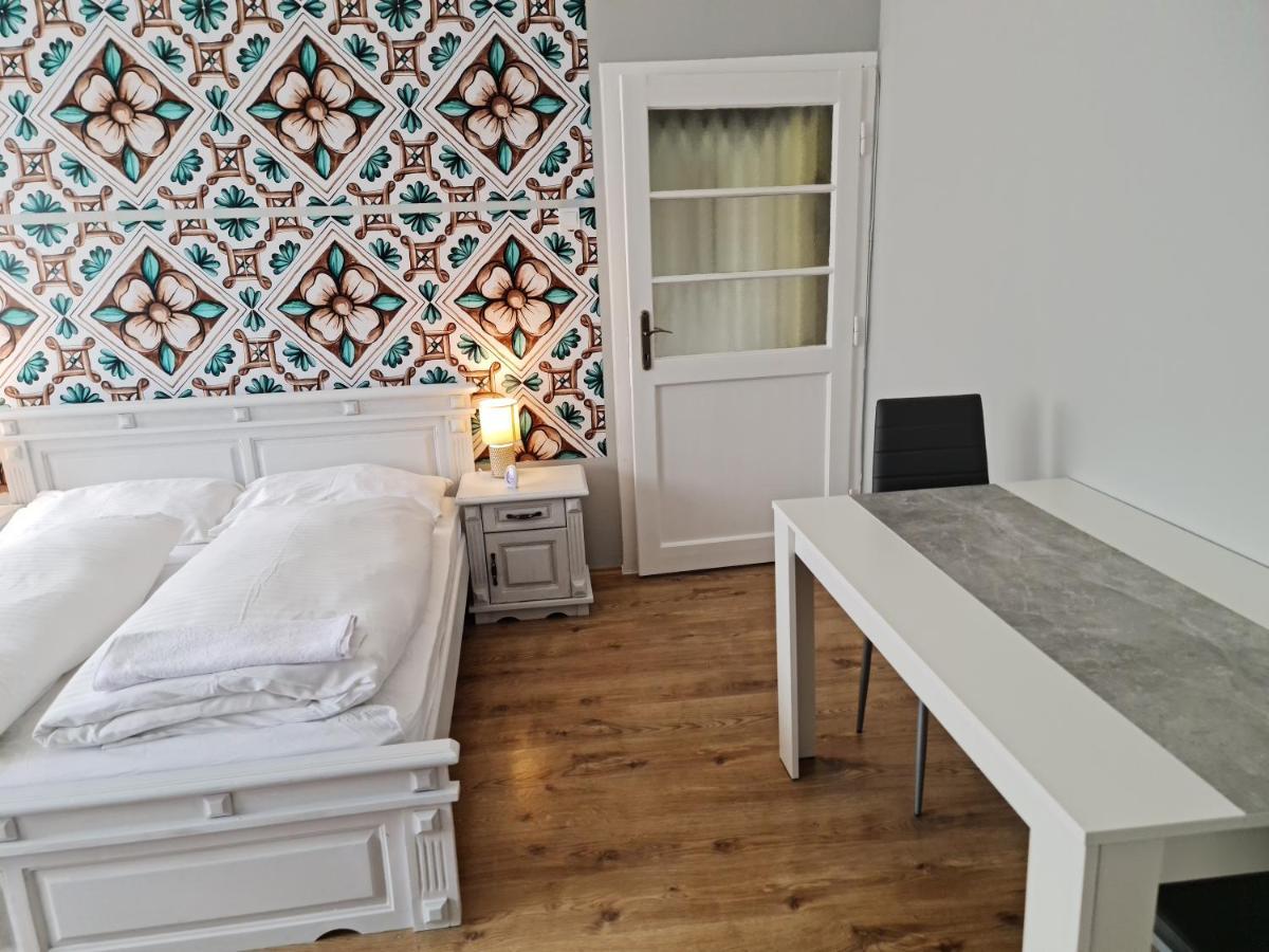 Huerrem Apartman Eger Buitenkant foto